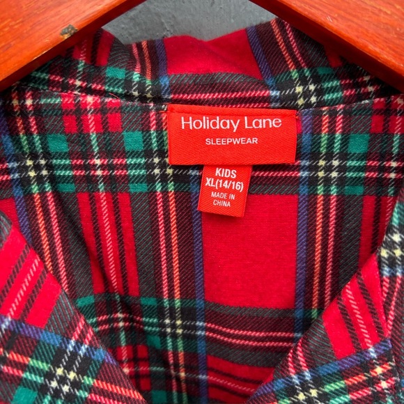 Plaid Family Pyjamas Set, kids 10/12 & 14/16 and Women’s M - Picture 15 of 16